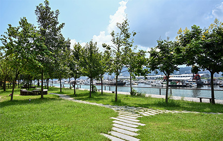 Ample Green Space and Long Stretch of Waterfront Promenade
